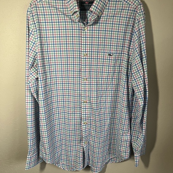 Men’s White with Pink/Blue/Green Stripes Vineyard Vines Formal Button Up Size M - Picture 1 of 4